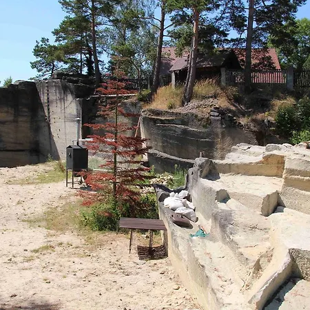 Gasthof Ubytovaci Na Skalach